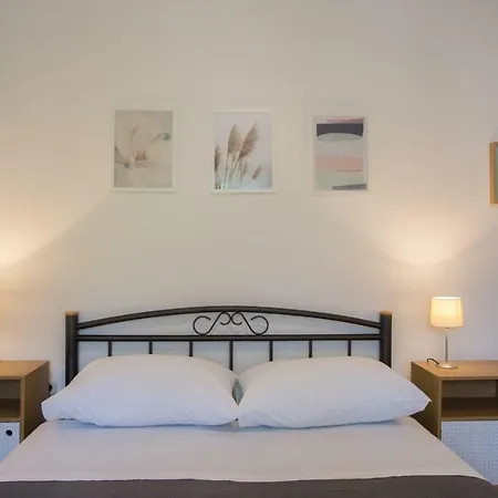 Apartment Zambarlin Komiza