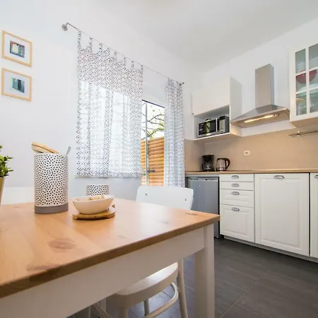 Zambarlin Apartment *