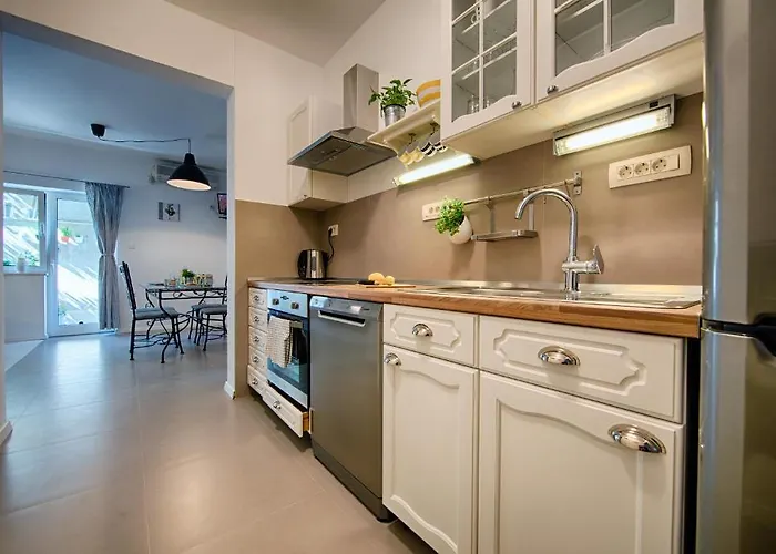 Zambarlin Apartman Komiza